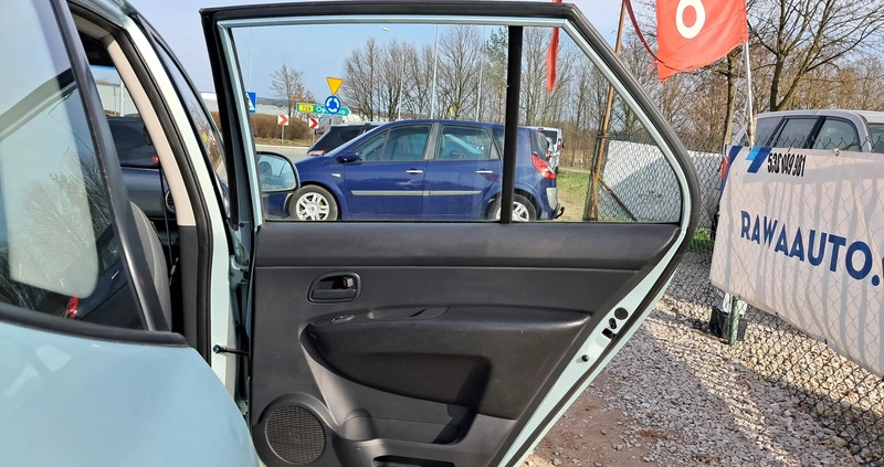 Kia Carens cena 14900 przebieg: 224000, rok produkcji 2008 z Białystok małe 92